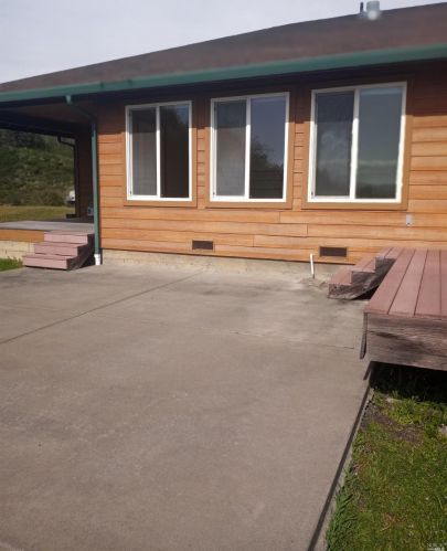 5480 Canyon Rd, Willits CA  95490-9242 exterior