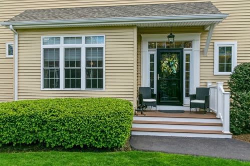 109 Stonebridge Dr, Hanson, MA 02341-3107