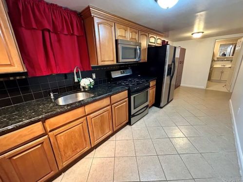 717 Logan Ave, Bronx NY  10465-2328 exterior