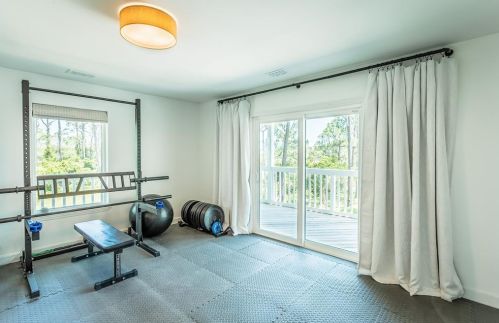 1673 Gulf Beach Dr, Saint George Island FL  32328-3107 exterior