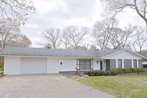 502 Ravenwood Dr, Athens, TX 75751-3124