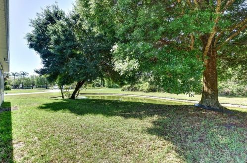 802 Whispering Wind Ct, Daytona Beach FL  32128-7515 exterior