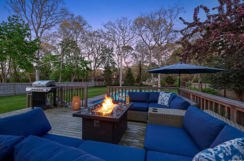 256 Sunset Ave, West Hampton Beach, NY 11978-2049