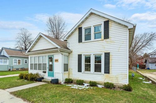 609 3rd St, Menasha, WI 54952-2315