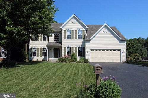 2611 Denny Rd, Bear, DE 19701-2307