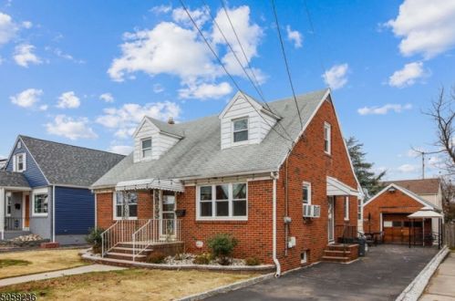 617 Chester Ave, Roselle Park, NJ 07204-1161