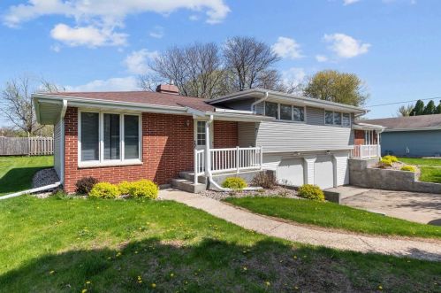 1567 Maloa St, Menasha WI  54952-1219 exterior