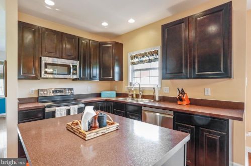 10099 Lindale Ave, Upton PA  17225-8373 exterior