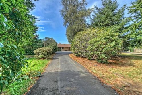 160 Hospital Hill Rd, Waldport, OR 97394-3061