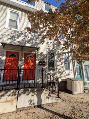 721 Northampton St, Easton, PA 18042-4227