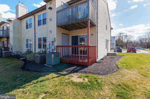 102 Sandstone Ct, Lumberton Township NJ  08048-4200 exterior