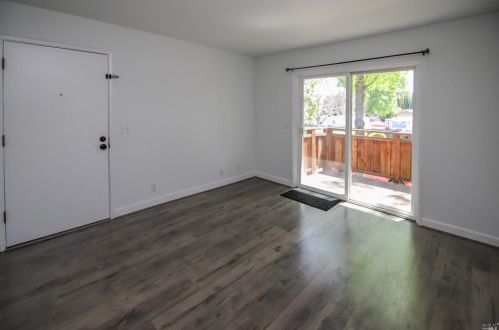 502 Arcadia Dr, Vacaville CA  95687-3355 exterior