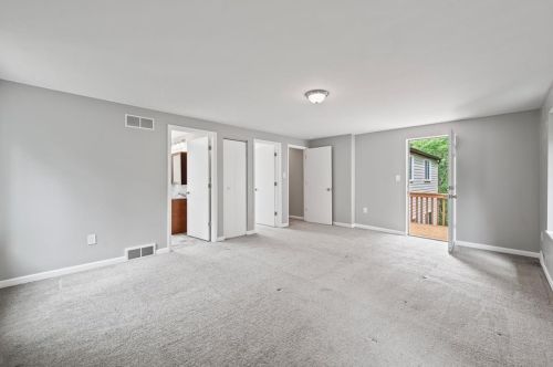 105 Lingay Ct, Glenshaw PA  15116-1035 exterior