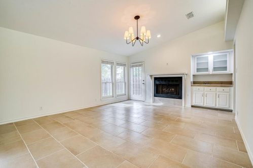8126 Forest Mesa Dr, Austin TX  78759-8747 exterior