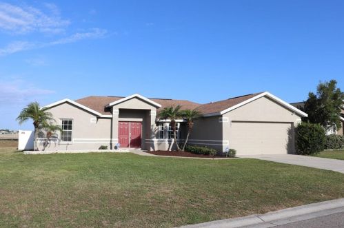 851 Summer Glen Dr, Winter Haven, FL 33880-1916