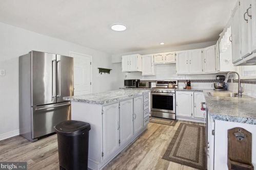 2813 Monmouth Rd, North Hanover, NJ 08562-2524
