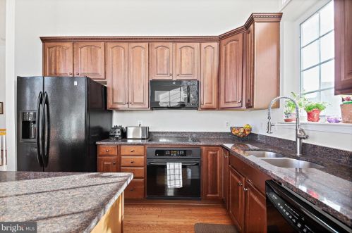 9450 Raith Ct, Bristow VA  20136-3505 exterior