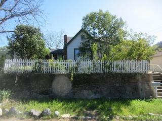 2795 Montgomery St, Oroville, CA 95966-5039