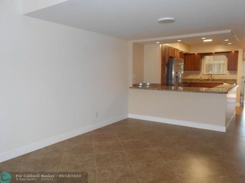 1405 15th Ave, Hollywood FL  33020-3221 exterior