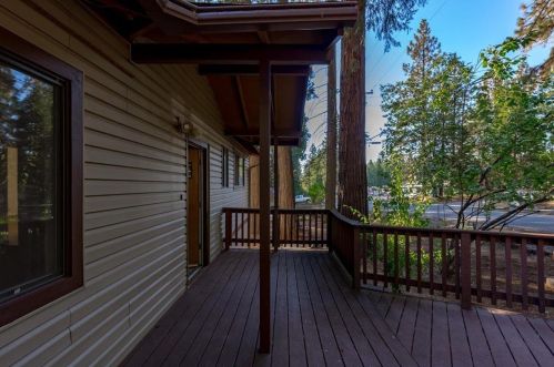 6210 Pine St, Pacific House, CA 95726-9608