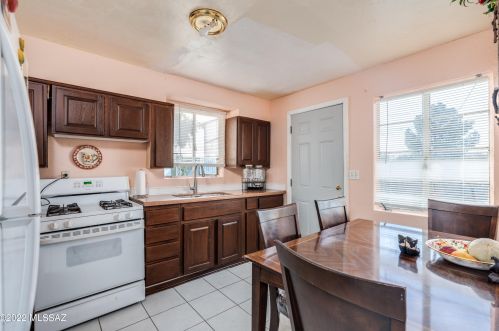 208 Palmdale St, Tucson AZ  85714-1439 exterior