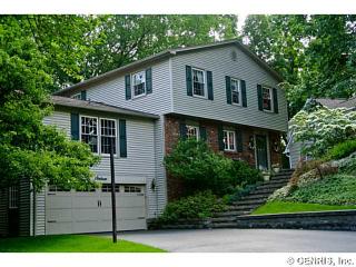16 Alleyns Rise, Fairport, NY 14450-3902