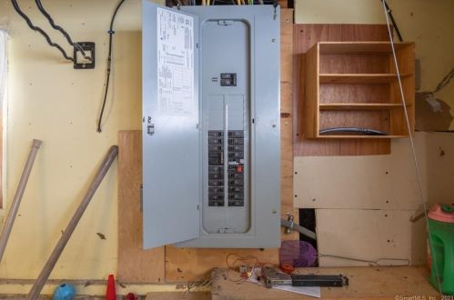 48 Reliance Rd, Plainville CT  06062-1420 exterior