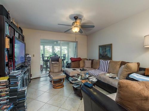 1025 Foxfire Ln, Naples, FL 34104-4946