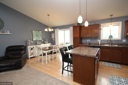 354 Keystone Dr, Pine Island, MN 55963-7588