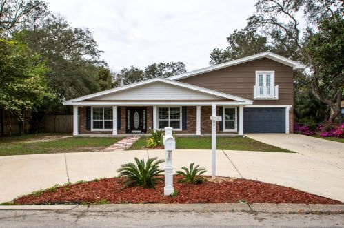 504 Manchester Rd, Fort Walton Beach, FL 32547-2641