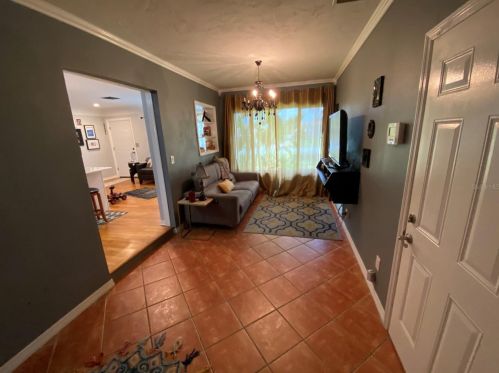4410 29th Ave, Saint Petersburg, FL 33713-2104