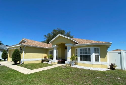 527 Cardinal Dr, Kissimmee, FL 34759-4437