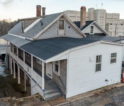 123 Main St, Somersworth, NH 03878-3112