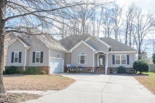 3063 Lakebridge Dr, Norfolk, VA 23504-4067