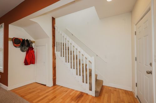 5 Gerry Ave, Newmarket NH  03857-1901 exterior