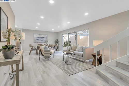 1014 Hyde Ave, San Jose, CA 95129-3025