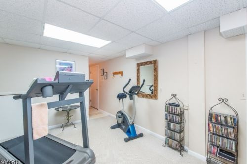 7 Christopher Ct, Lincoln Park NJ  07035-2104 exterior