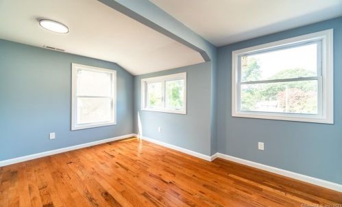 27 Garrigus Ct, Waterbury CT  06716-3103 exterior