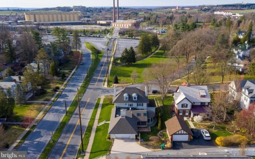 206 Granada Ave, Swatara, PA 17033-1539