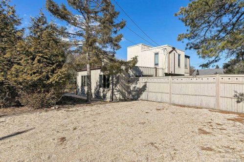53 Clinton Academy Ln, Promised Land, NY 11930-2499