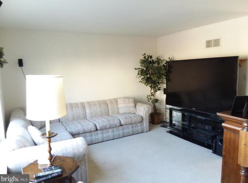 347 Country Club Rd, Red Lion, PA 17356-8698