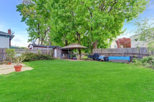 230 Urban Ave, Westbury NY  11590-3851 exterior