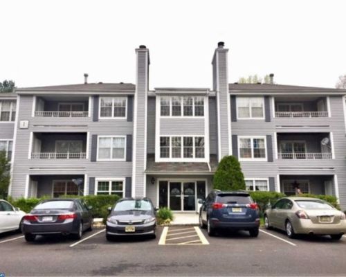 111 Raintree Ct, Helmetta, NJ 08828-1100