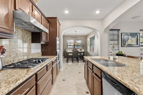 46346 Teton Trl, Temecula CA  92592-4139 exterior