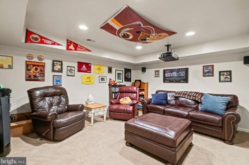 15063 Gaines Mill Cir, Haymarket VA  20169-4500 exterior