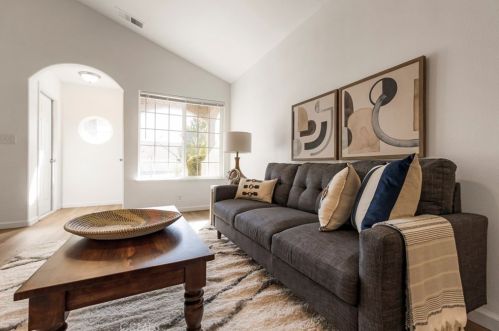 1056 Viceroy Dr, Chico CA  95973-8209 exterior