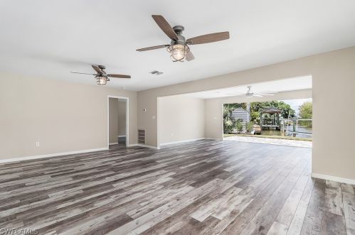 2704 Sanibel Blvd, Saint James City FL  33956-2232 exterior