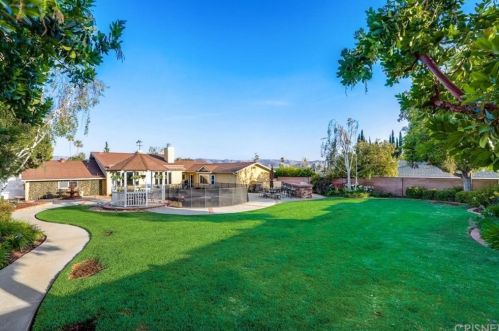 3367 Weatherford Ct, Simi Valley CA  93063-1328 exterior