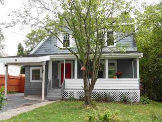 38 Hillview Ave, Defreestville, NY 12144-3513