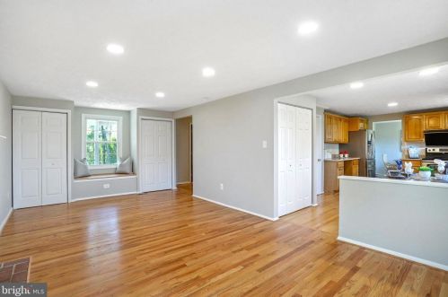 10624 Cavalcade St, Great Falls VA  22066-2427 exterior